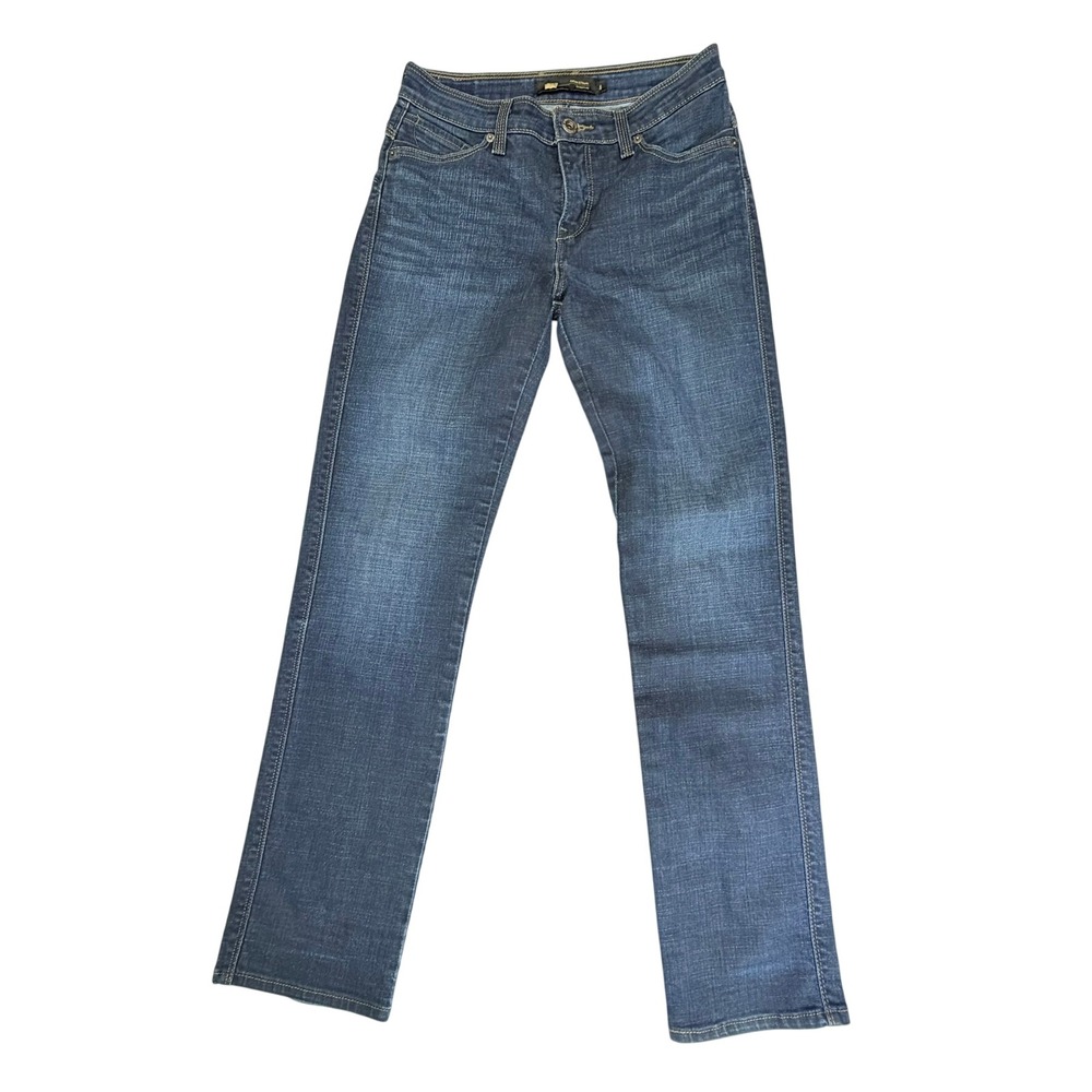 Levi's Straight Leg Jeans Women 8M Blue Flatters & Flaunts Medium Wash Denim